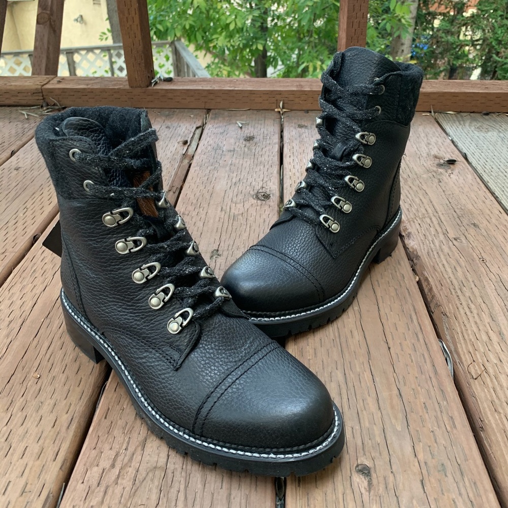 NWOB Frye Samantha Hiker Boots